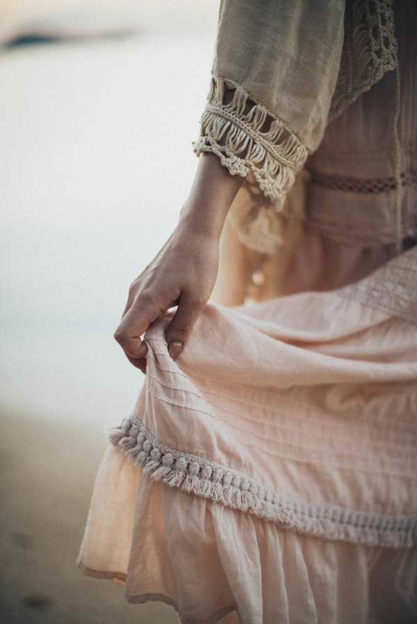 Comment porter la robe bohème chic avec style